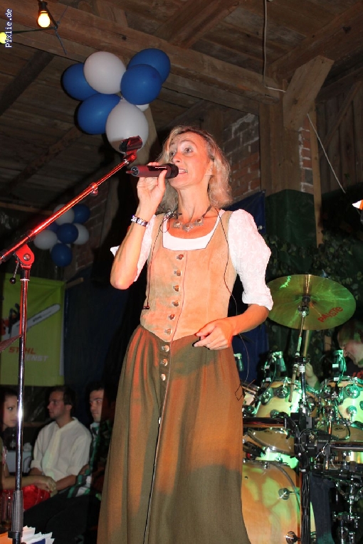 http://joy-livemusic.de/pixlie/cache/vs_2011-09-25%20Oktoberfest%20Neida_joy_004.jpg